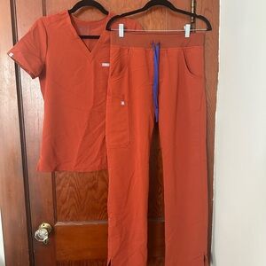 Figs Auburn Scrub Set XS top/S bottom